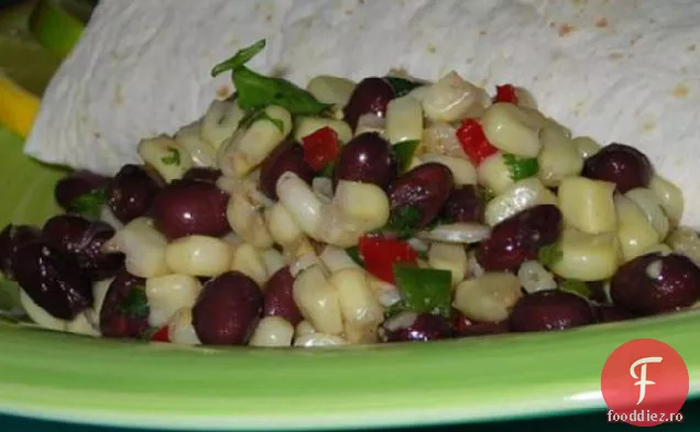Salată Mexicană De Porumb Și Fasole Neagră
