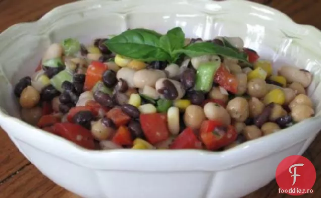 Salată De Fasole Cu Conținut Scăzut De Grăsimi