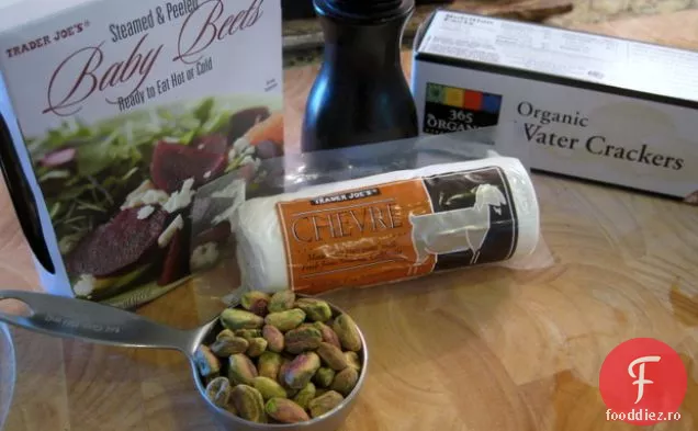 Brânză De Capră Cu Fistic + Mușcături De Sfeclă