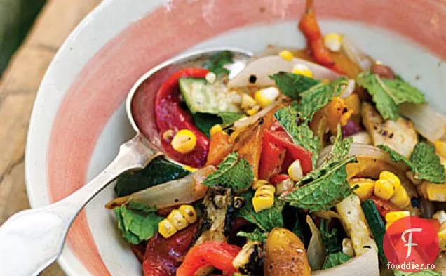 Salată De Legume Prăjită La Foc