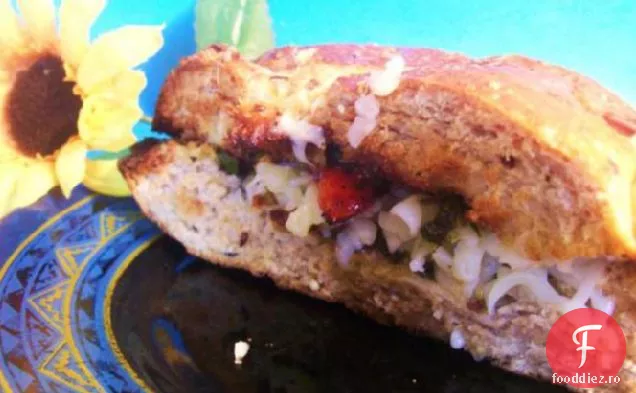 Sandwich cu piper prăjit și Mozzarella cu piure de busuioc