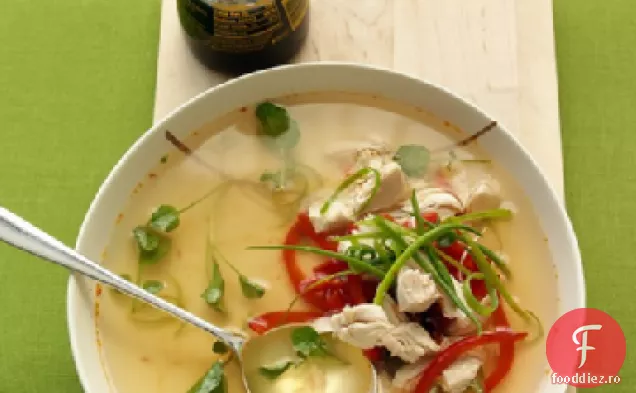 Supă asiatică de pui și Chili