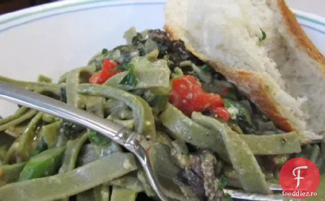 Sparanghel și verde de primăvară Carbonara