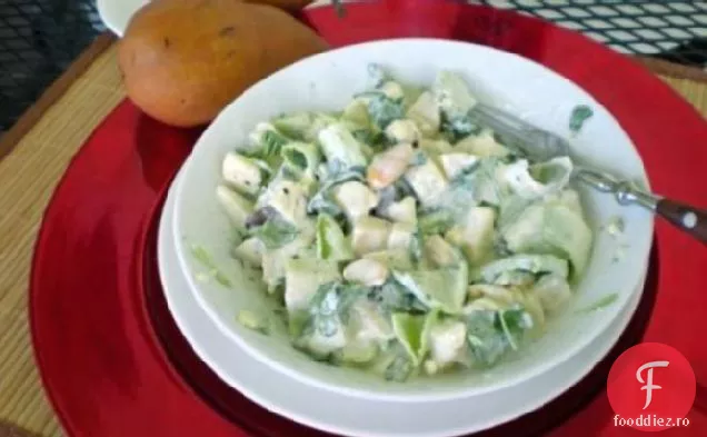 Salată de andive și pere cu sos de cremă Gorgonzola