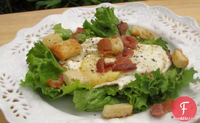 Salată de slănină și ouă