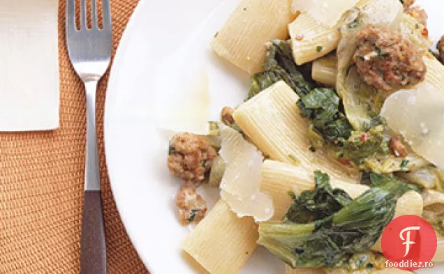 Paste cu cârnați și Escarole