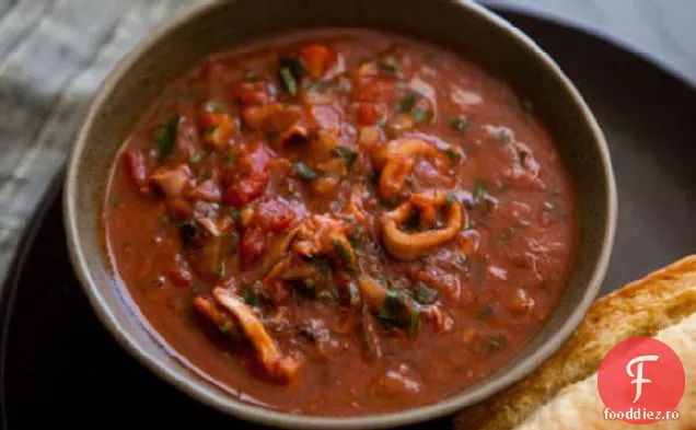Calamari înăbușit cu roșii