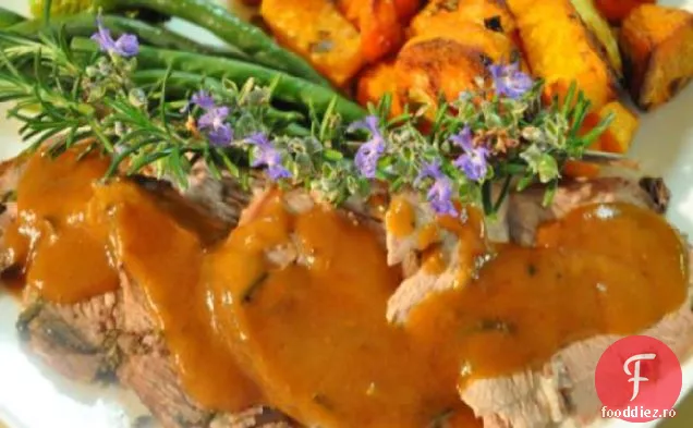 Picătură mort superba-usturoi împânzit friptură picior de miel