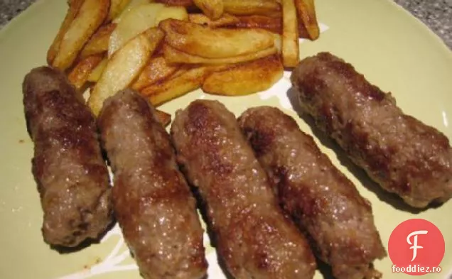 Sandvișuri Balcanice Cu Cârnați Cevapcici (Cevapi) 