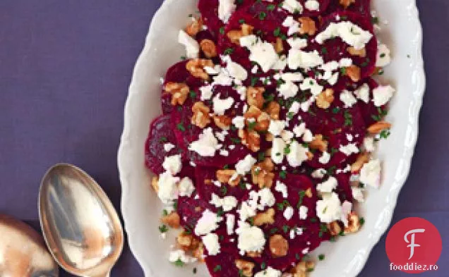 Salată De Sfeclă Prăjită Cu Feta Și Nuci