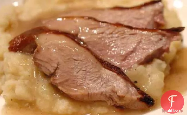 Miel Fript Glazurat Cu Miere Cu Sos De Mentă Cu Miere