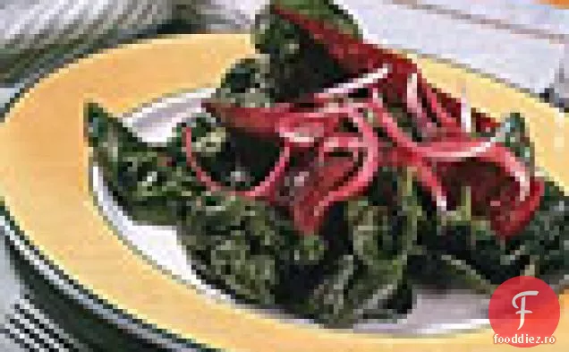 Salată De Spanac Și Sfeclă Prăjită Cu Vinetă De Ghimbir
