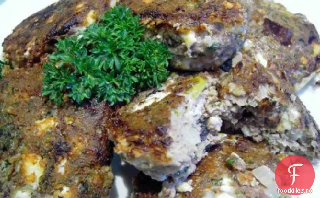 Feta grecească și chiftele de măsline