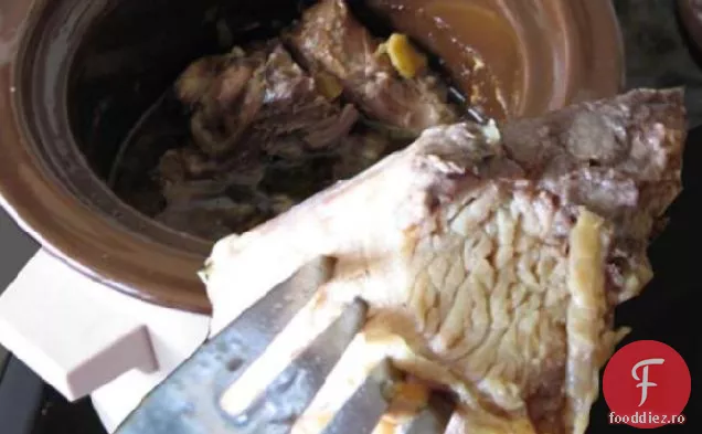 Picior suculent de miel pentru aragazul lent / Crock-Pot