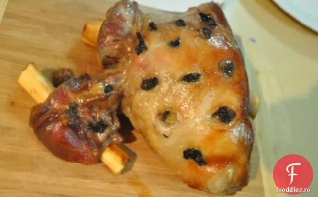 Picior de miel prăjit lent cu Oregano și lămâie