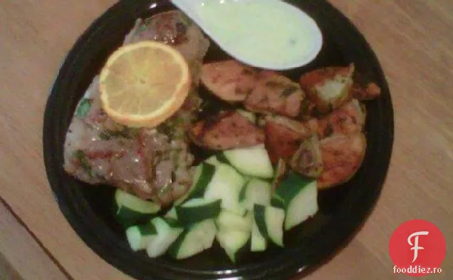 Cotlete De Miel La Grătar Cu Sos De Iaurt Portocaliu-Mentă