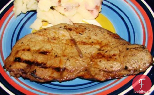 Cea mai bună marinată de carne (friptură, miel sau carne de porc)
