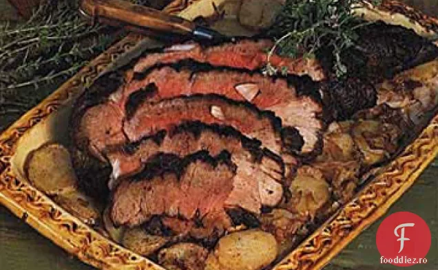 Friptură de miel cu cartofi și ceapă