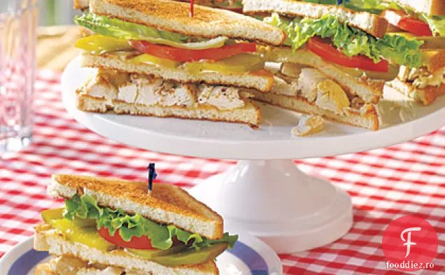 Sandvișuri Cu Salată De Pui