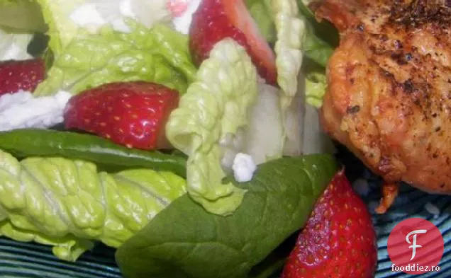 Salata feta de căpșuni a lui Pat Mccarron