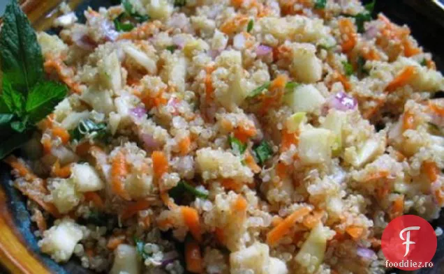 Salată De Quinoa-Mere