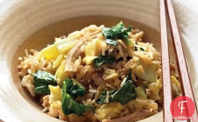 Orez Prăjit Cu Pui Cu Bok Choy