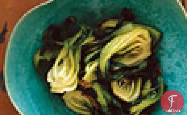 Baby bok Choy prăjit cu usturoi