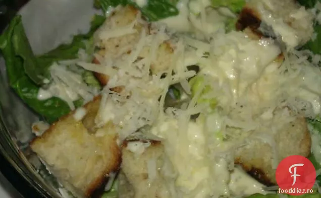 Salată de pui BLT cu fermă