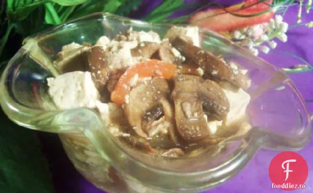 Superalimente Salată Picantă De Tofu
