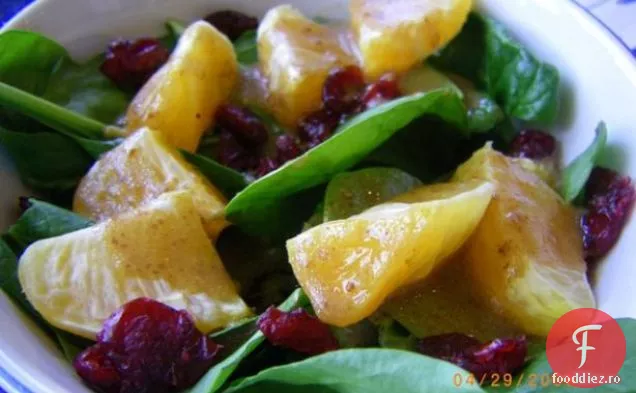 Salată de spanac și mandarină