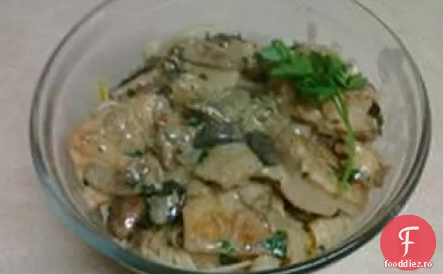 Fettuccine Cremă De Pui Marsala