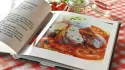 Transformă-ți relația cu mâncarea cu aceste cărți de citit obligatoriu