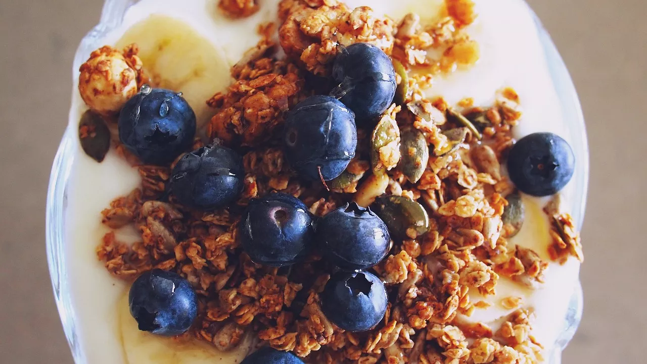 Destul De Granola Tratează