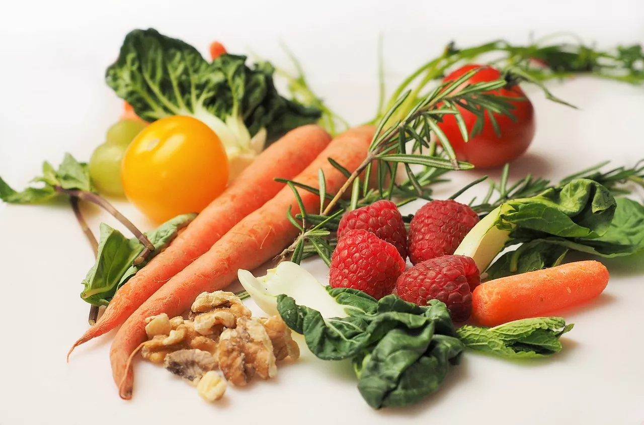 Rainbow Food by Colors pentru o dietă bogată în nutrienți și vibrantă